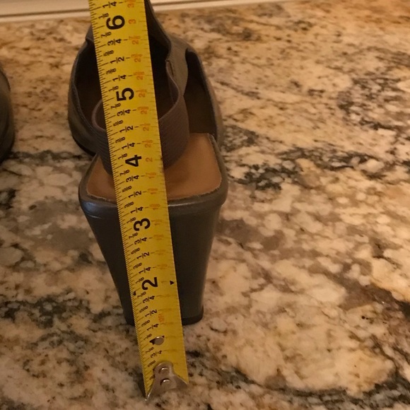 Very nice size 12 heels - Picture 8 of 16